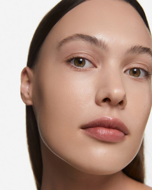 Anti-cernes liftant avec des peptides